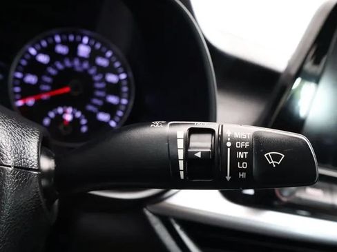 Used 2023 Kia Forte LXS FWD image 25