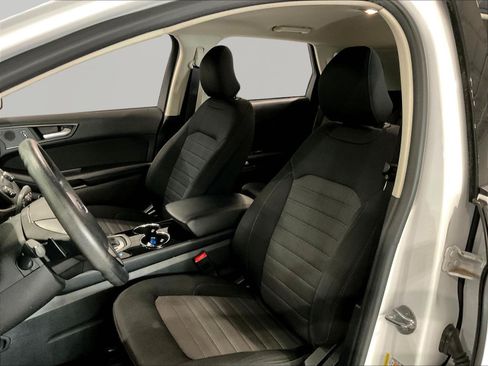Used 2018 Ford Edge SE FWD image 21