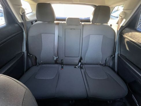 Used 2025 Kia Sportage LX image 38