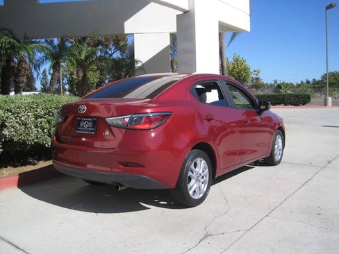 Used 2017 Toyota Yaris iA FWD image 10