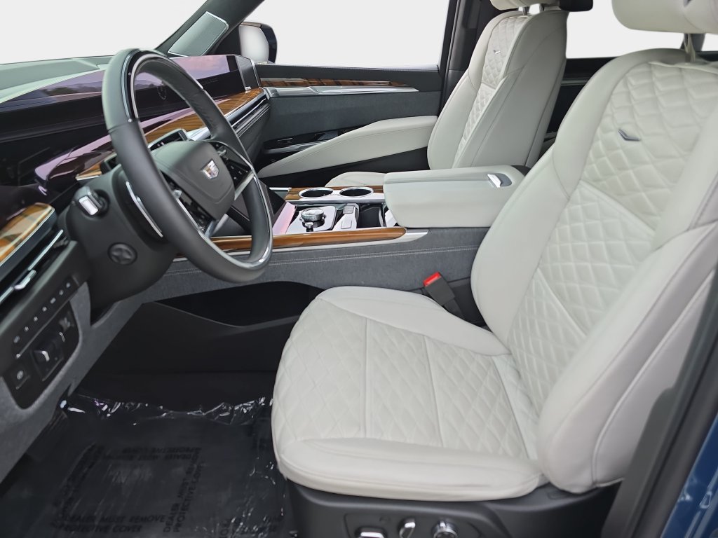 Used 2025 Cadillac Escalade ESV Sport Platinum w/ LPO, ONYX Package AWD/4WD image 20
