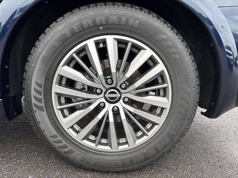 Used 2021 Nissan Armada SL w/ Captain's Chairs Package RWD image 15