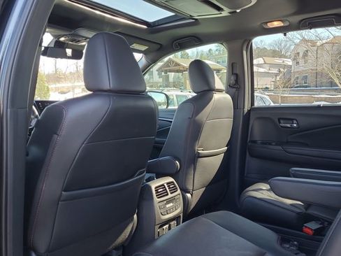 Used 2020 Honda Pilot Black Edition image 12