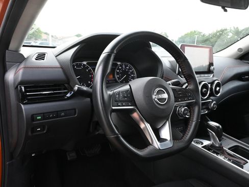 Used 2025 Nissan Sentra SR FWD image 16