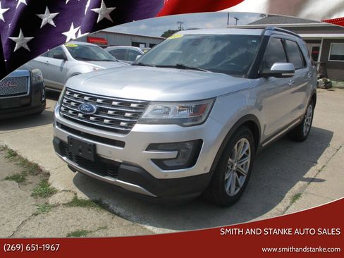 Used 2017 Ford Explorer Limited w/ Equipment Group 301A FWD image 1