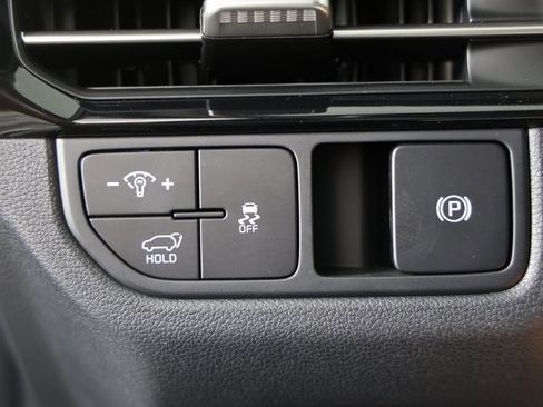 Certified 2026 Kia Sportage EX w/ EX Panorama Roof Package image 23