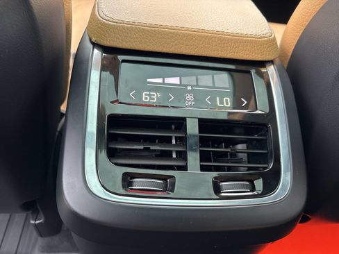 Used 2016 Volvo XC90 T6 Momentum image 42