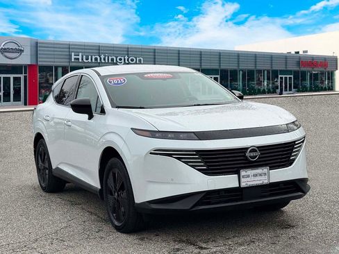 Certified 2025 Nissan Murano SV AWD/4WD image 2