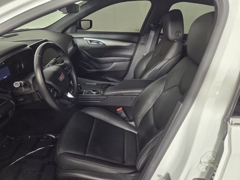 Used 2023 Cadillac CT5 Luxury RWD image 9