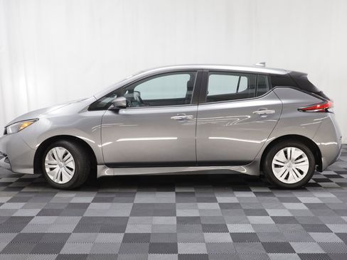 Used 2023 Nissan Leaf S image 4