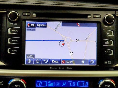 Used 2019 Toyota Highlander XLE AWD/4WD image 20