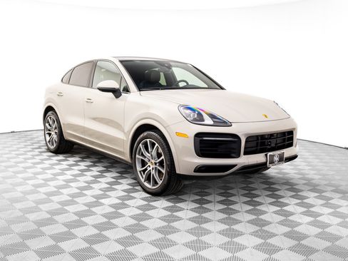 Certified 2023 Porsche Cayenne image 6