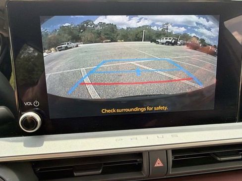 Used 2024 Toyota Prius Prime FWD image 28