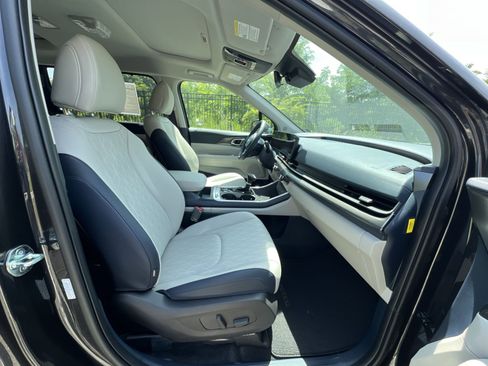 New 2026 Kia Carnival SX w/ SX Dark Edition Package FWD image 35