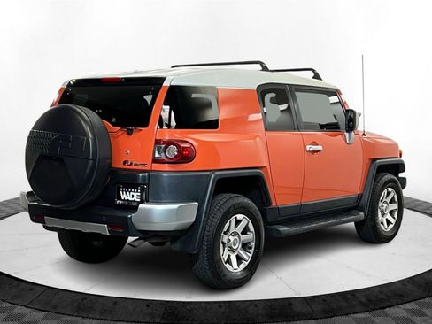 Used 2014 Toyota FJ Cruiser 4WD image 6