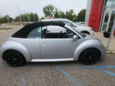 Used 2003 Volkswagen Beetle GLS FWD image 2
