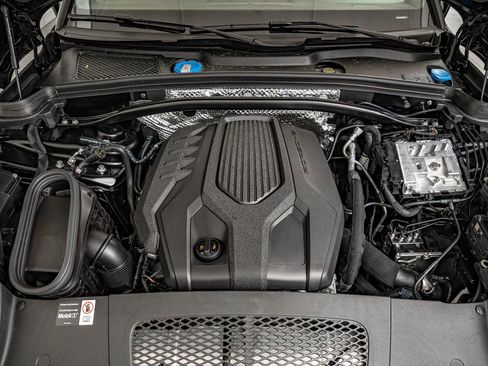 New 2026 Porsche Macan AWD/4WD image 43