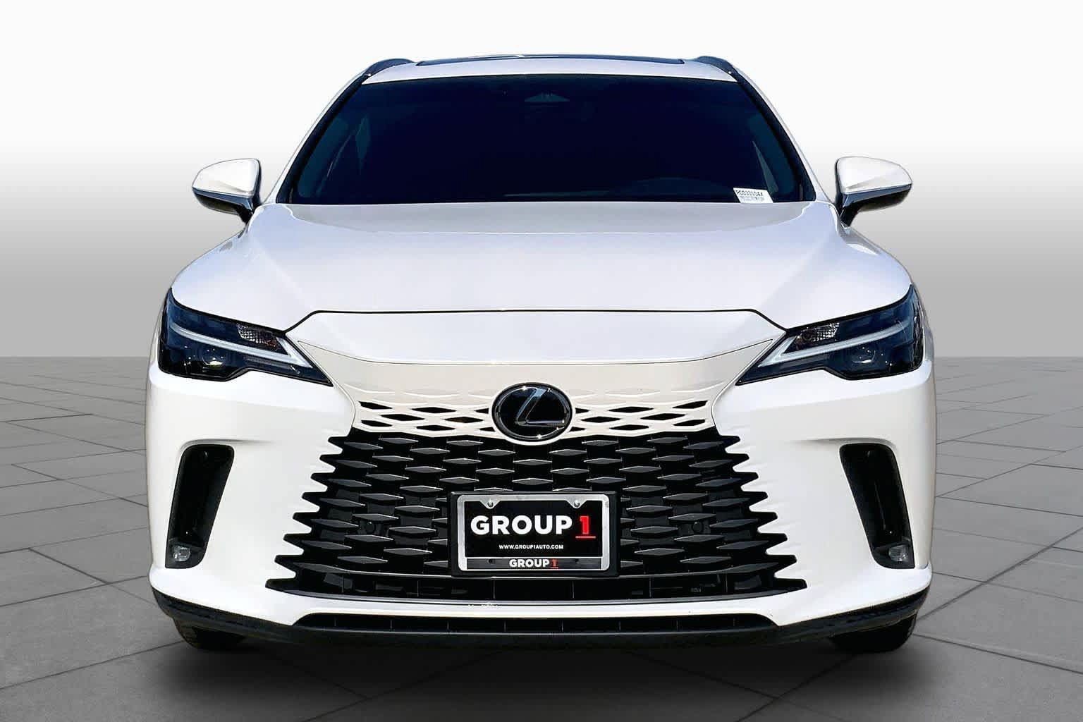 Used 2024 Lexus RX 350 FWD w/ Technology Package image 4