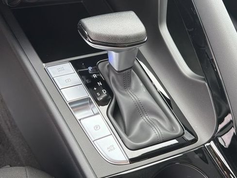 New 2026 Hyundai Elantra Hybrid FWD image 32