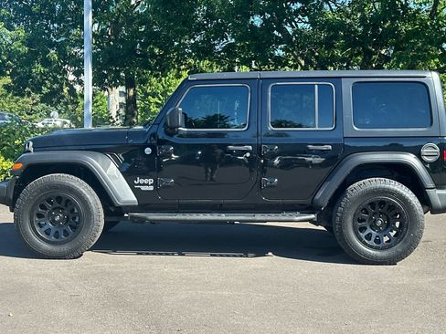 Used 2021 Jeep Wrangler Unlimited Sport AWD/4WD image 5