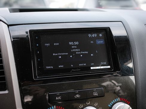 Used 2012 Toyota Tundra 4x4 Double Cab image 21