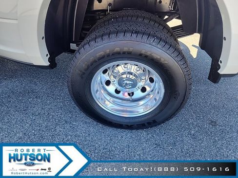 Used 2024 RAM 3500 Limited w/ Safety Group image 9