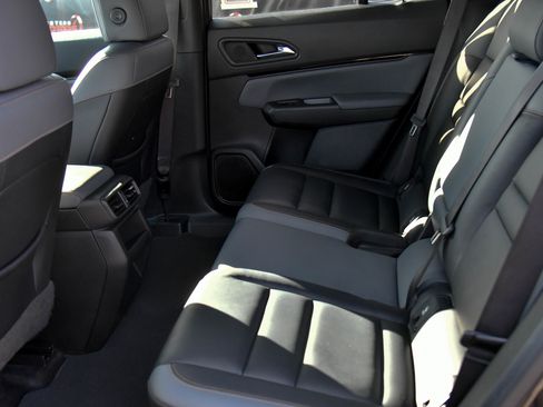 Used 2024 Honda Prologue Touring image 40