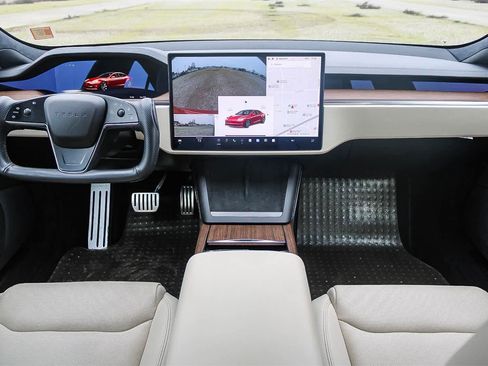 Used 2022 Tesla Model S image 12