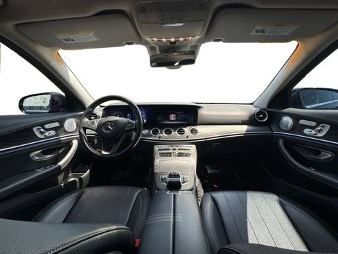 Used 2018 Mercedes-Benz E 300 4MATIC image 13