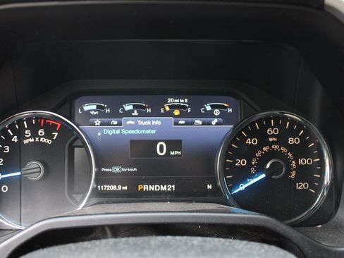 Used 2016 Ford F150 Lariat w/ Equipment Group 501A Mid image 10