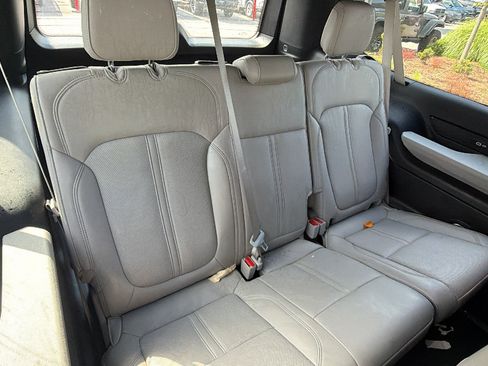 Used 2025 Jeep Wagoneer L 4WD image 22