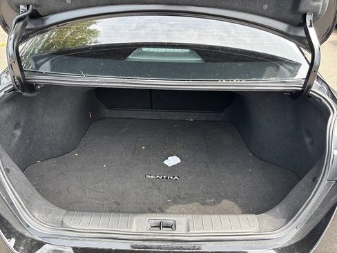 Used 2025 Nissan Sentra SV FWD image 15
