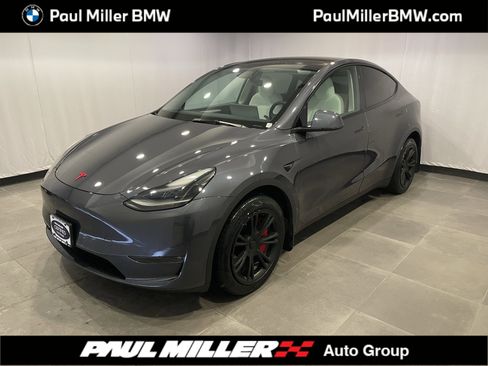 Used 2023 Tesla Model Y Long Range image 1