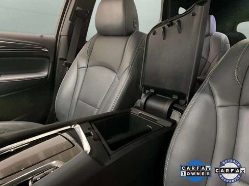 Used 2024 Buick Enclave Premium image 65