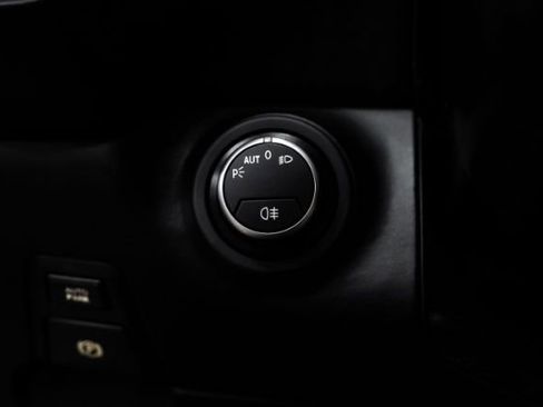 Used 2015 Ferrari California T image 34