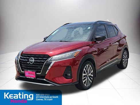 Used 2021 Nissan Kicks SR w/ SR Premium Package FWD image 4