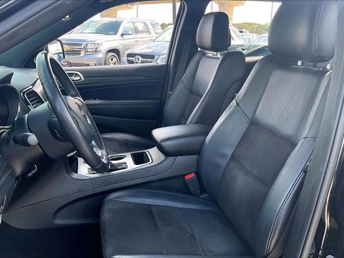 Used 2019 Jeep Grand Cherokee Altitude image 8