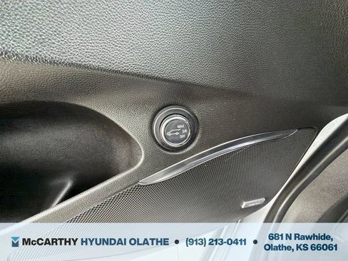 Used 2023 Buick Enclave Avenir w/ Avenir Technology Package AWD/4WD image 36