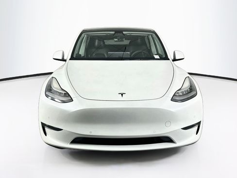 Used 2021 Tesla Model Y Long Range AWD/4WD image 2
