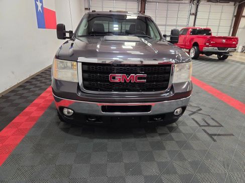 Used 2011 GMC Sierra 2500 SLT w/ SLT Convenience Package image 4