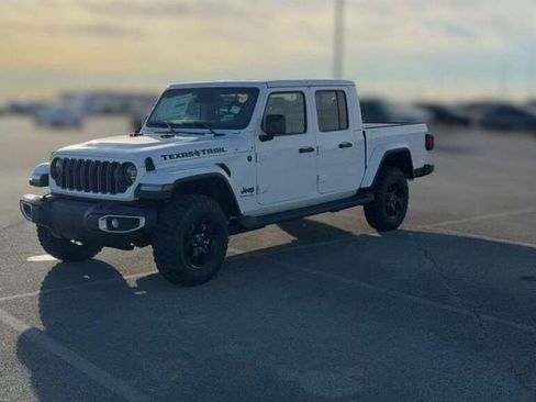 New 2026 Jeep Gladiator Sport image 1