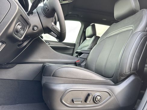 New 2026 Jeep Grand Cherokee L Limited image 14