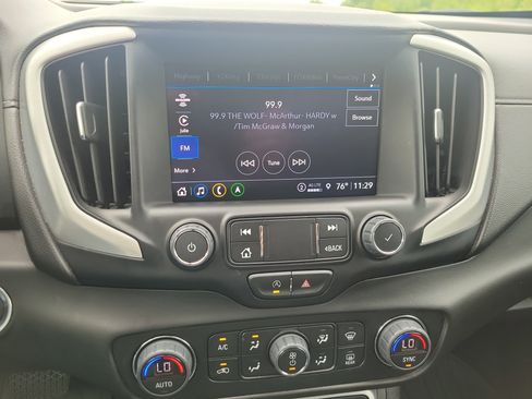 Used 2023 GMC Terrain SLT w/ Infotainment Package II AWD/4WD image 25