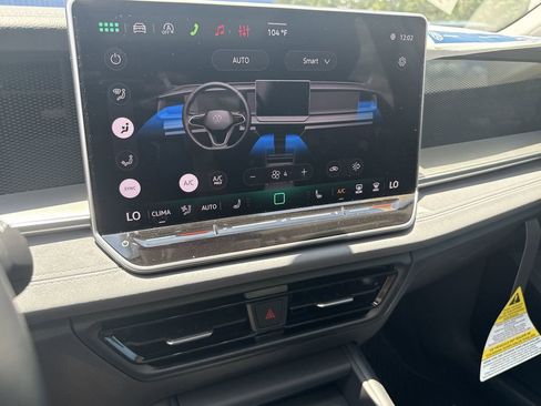 New 2026 Volkswagen Tiguan SE FWD image 19