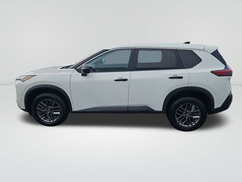 Used 2023 Nissan Rogue S image 3