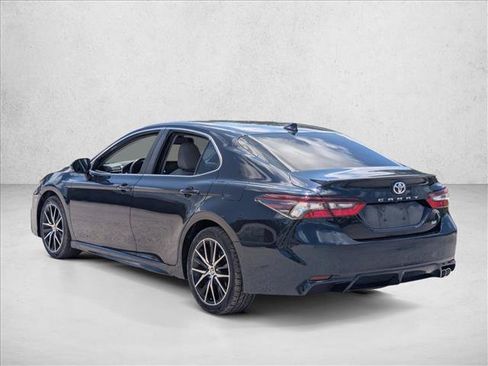 Used 2021 Toyota Camry SE w/ Convenience Package FWD image 7