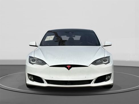 Used 2016 Tesla Model S 70D image 2