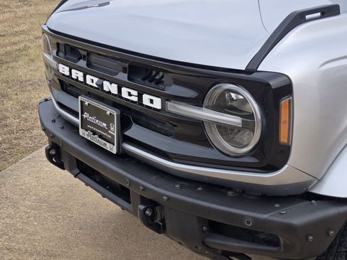 Used 2022 Ford Bronco Outer Banks image 10