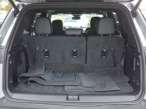 Used 2025 Buick Enclave Preferred image 32