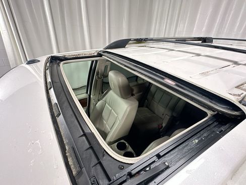 Used 2014 Lincoln Navigator 4WD image 23